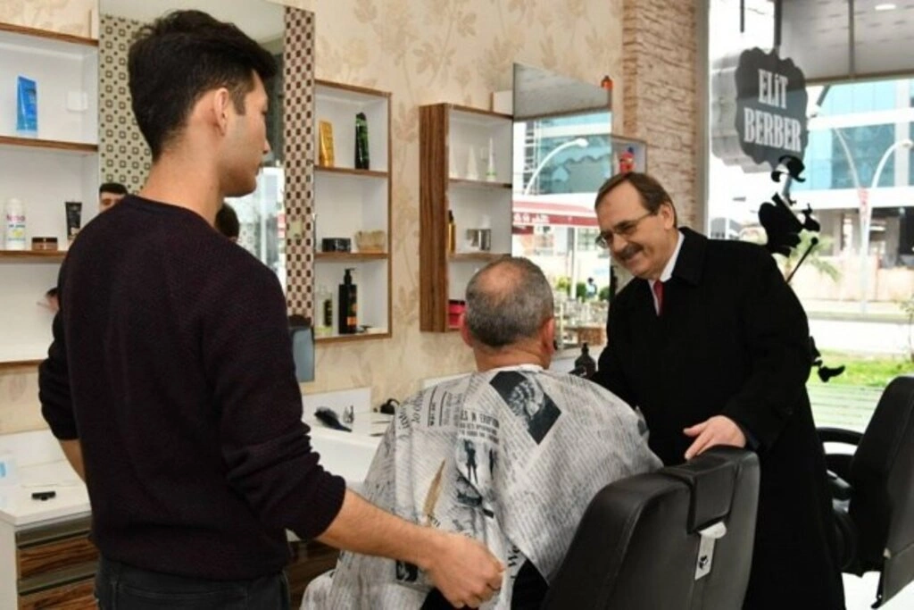 Başkan Zihni Şahin Atakum da esnaf turunda