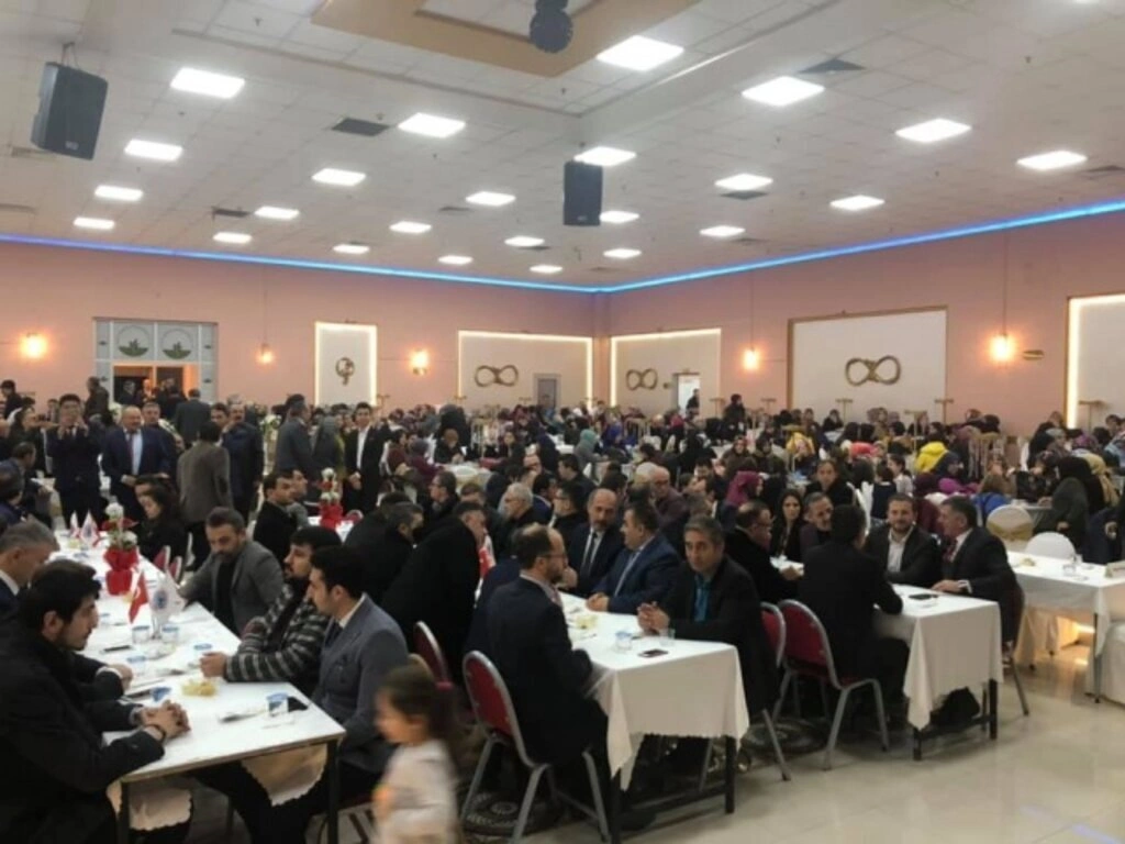Bursa Ladikliler Derneği'nden tirit gecesi