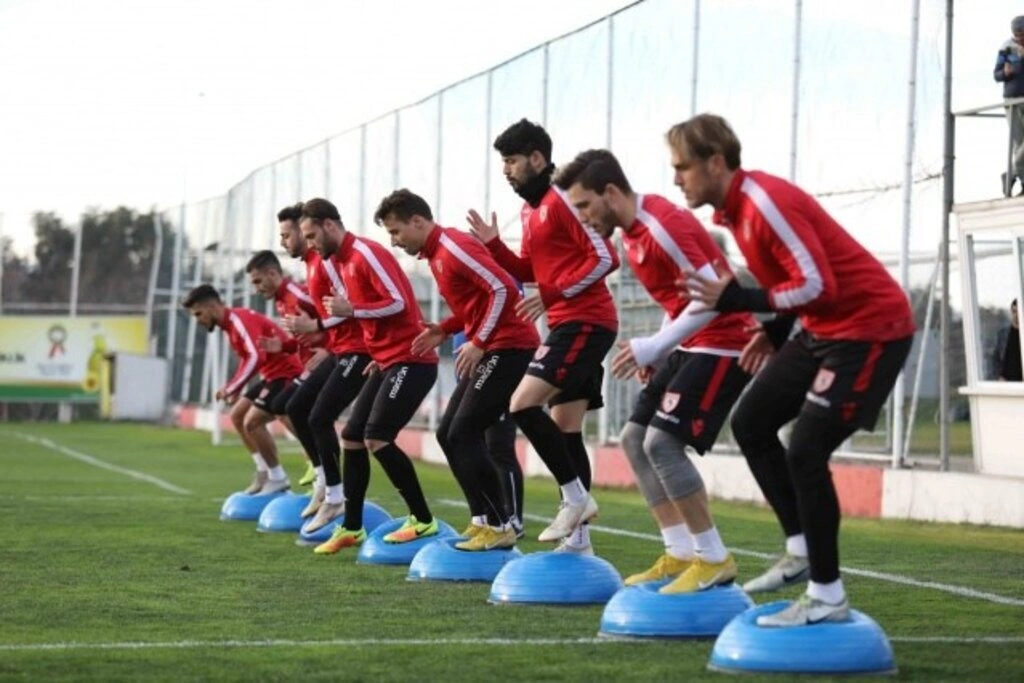 Samsunspor Ankara Demirspor maçı hazırlıklarını sürdürüyor