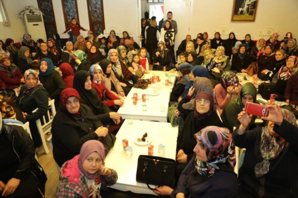 Acem Tekkesi Kültür ve Sohbet Evi Gönül Buluşmaları