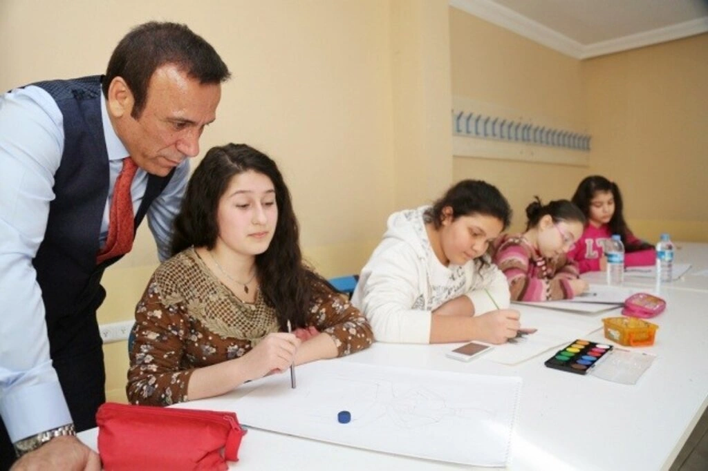 Canik'te eğitim tesisleri cıvıl cıvıl