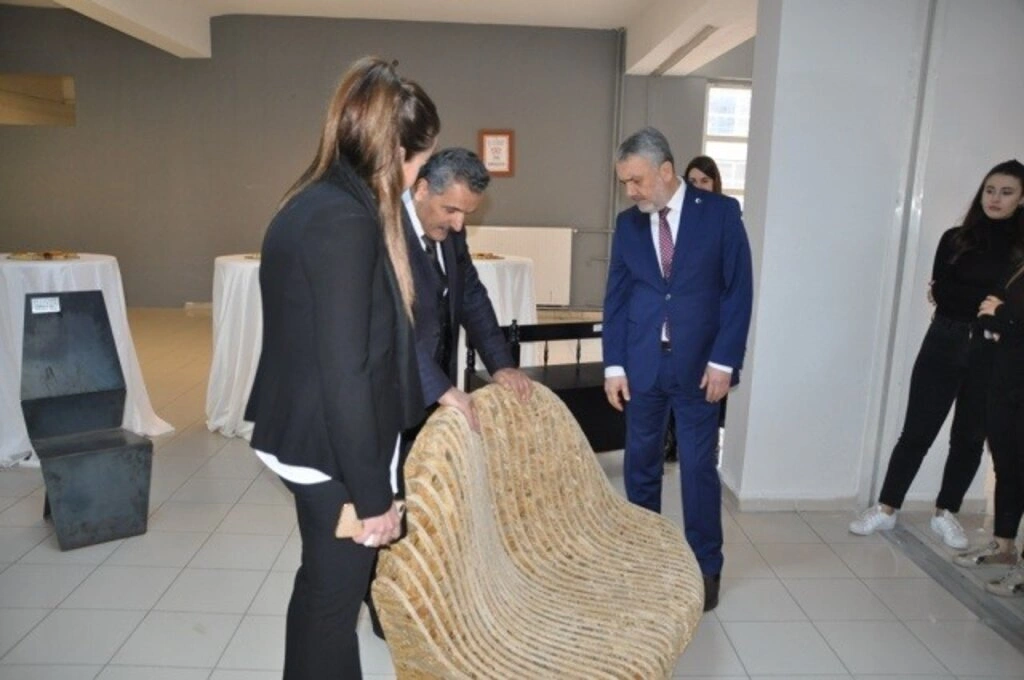 Mimarlık Fakültesi Öğrenci Projeleri Sergisi Açıldı