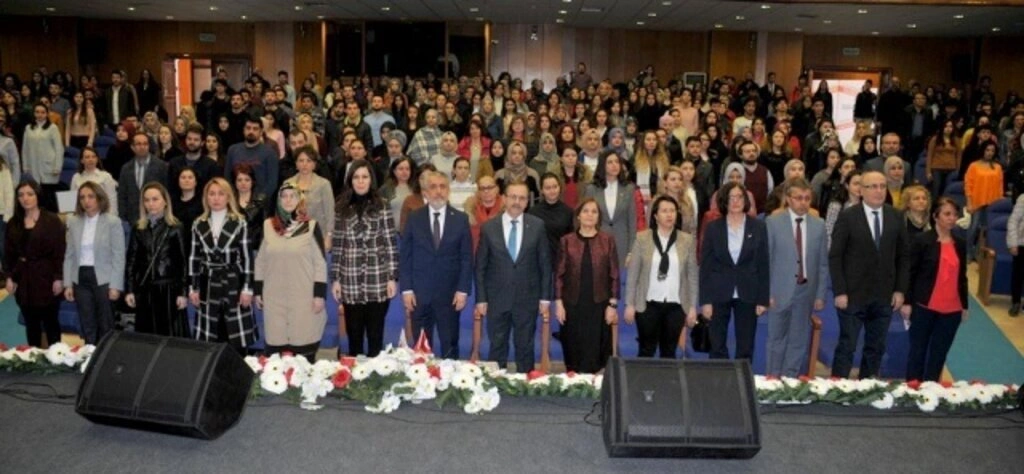 Ondokuz Mayıs Üniversitesi'nde 8 Mart Dünya Kadınlar Günü kutlaması