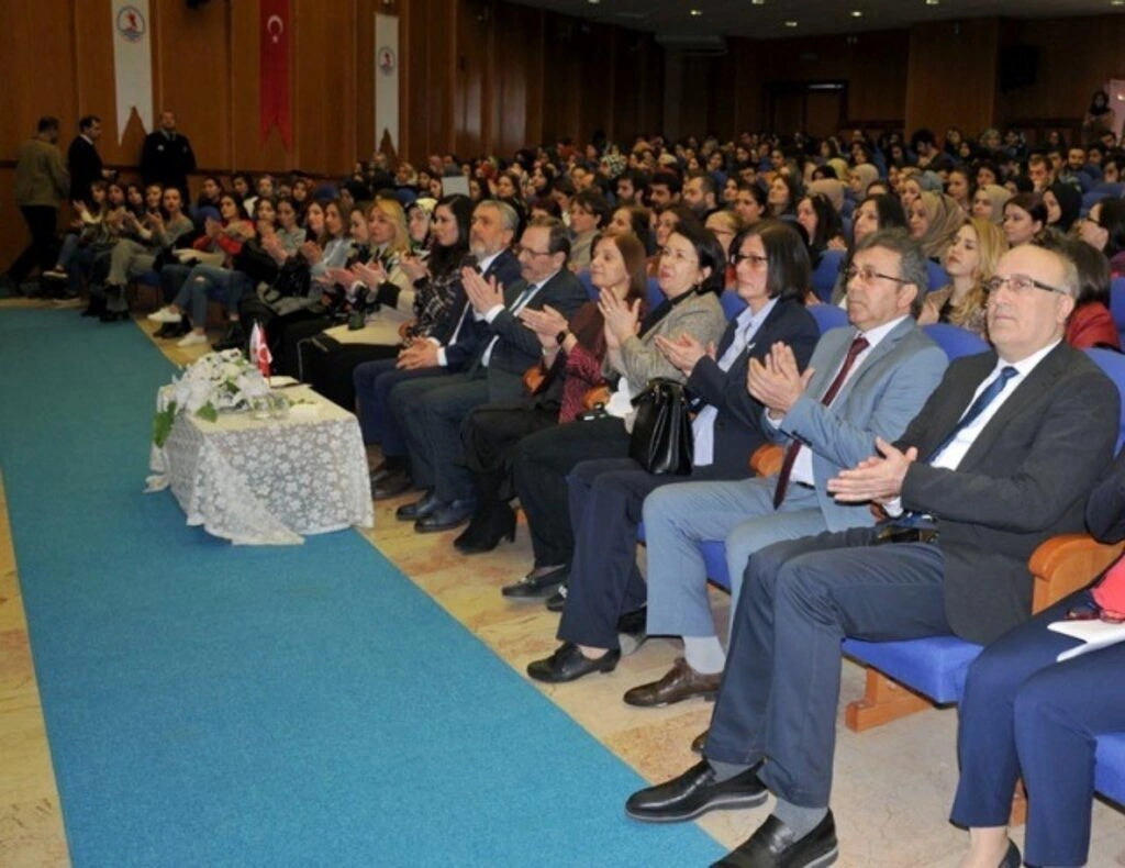 Ondokuz Mayıs Üniversitesi'nde 8 Mart Dünya Kadınlar Günü kutlaması