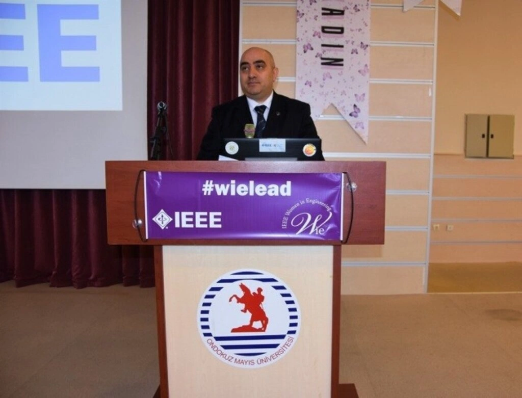 Hayata Alın Terini Katan Sektördeki Kadınlar