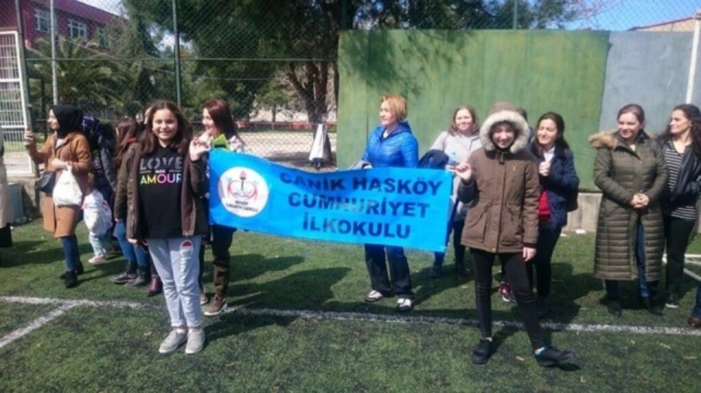 Canik Hasköy Cumhuriyet İlkokulu'ndan Babamla maçım var projesi