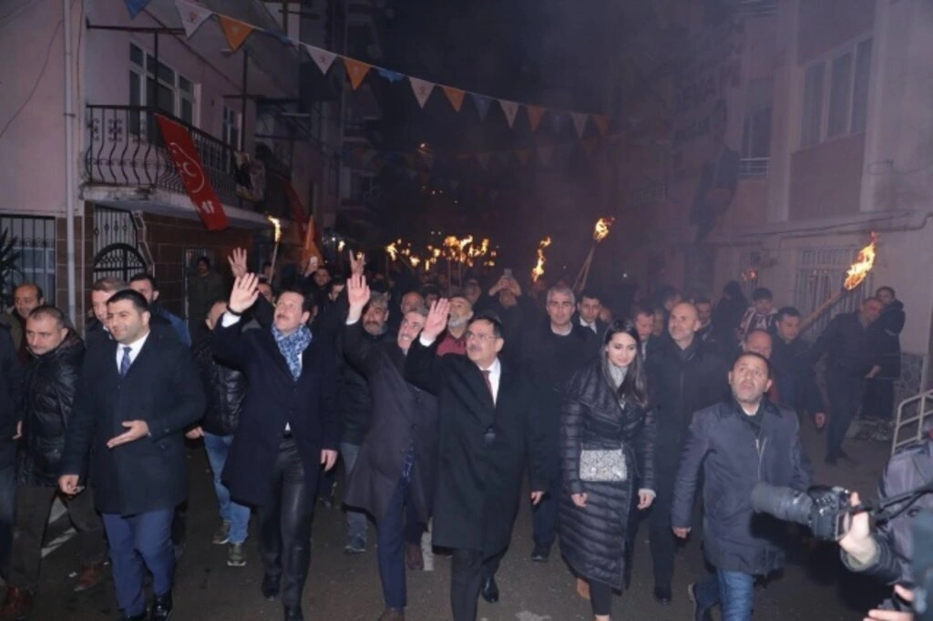 Cedit tamam hız kesmeden yola devam