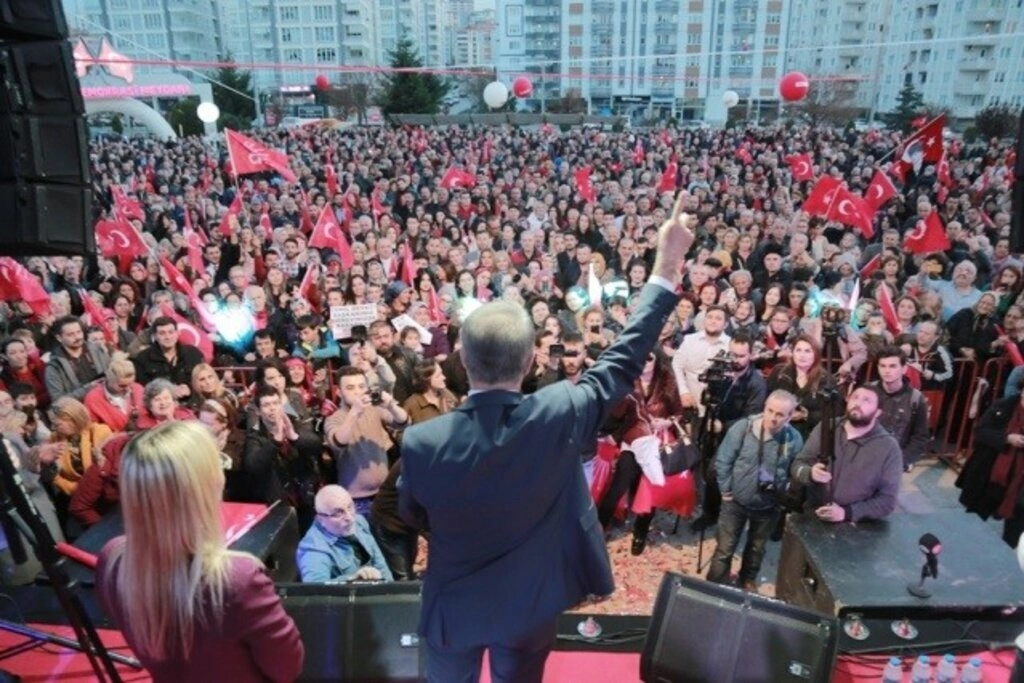 Başkan Deveci'den Atakum’a Bahar Geldi’ konseri
