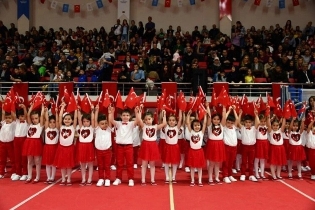 23 Nisan Ulusal Egemenlik ve Çocuk Bayramı Samsun'da Coşkuyla Kutlandı