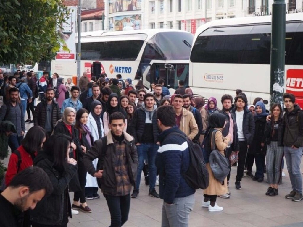 Samsun Gençlik Topluluğu İstanbul’a gezi düzenlendi