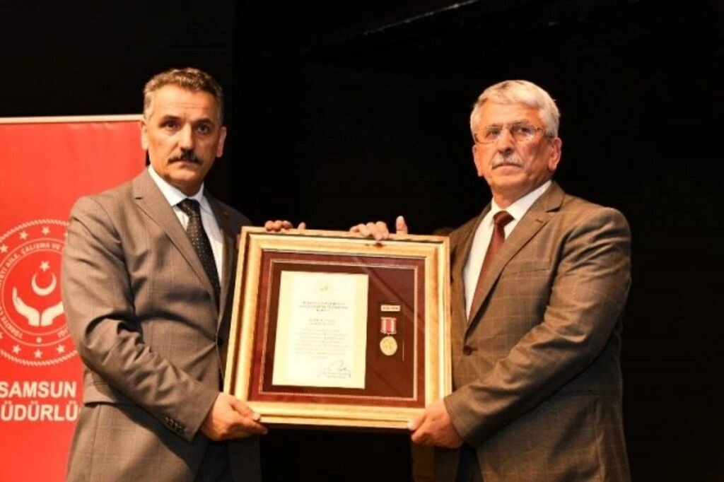 Devlet Övünç Madalyası Ve Beratı Samsunlu Şehit Aileleri Ve Gazilere Tevdi edildi
