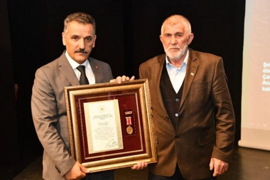 Devlet Övünç Madalyası Ve Beratı Samsunlu Şehit Aileleri Ve Gazilere Tevdi edildi