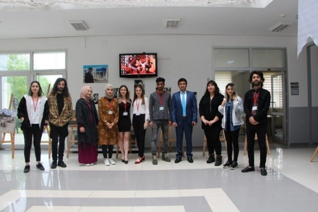 Kadrajımda Yaşam Fotoğraf Sergisi açıldı