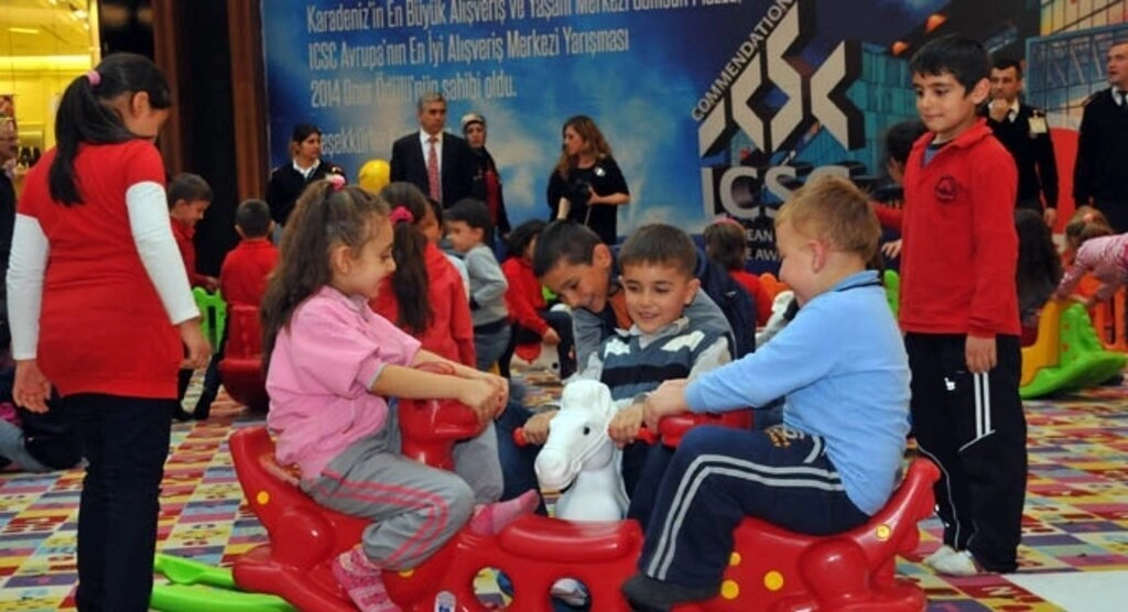 2015 Yılında 2015 Mutlu Çocuk Projesi