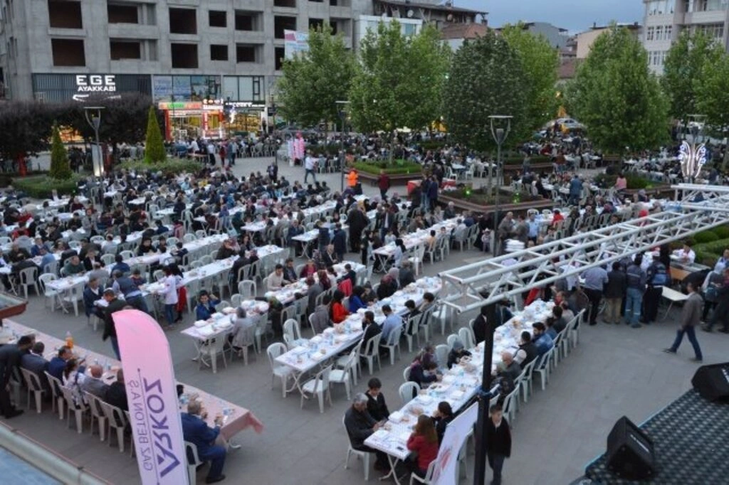 Havza'da 2 bin 500 kişilik iftar