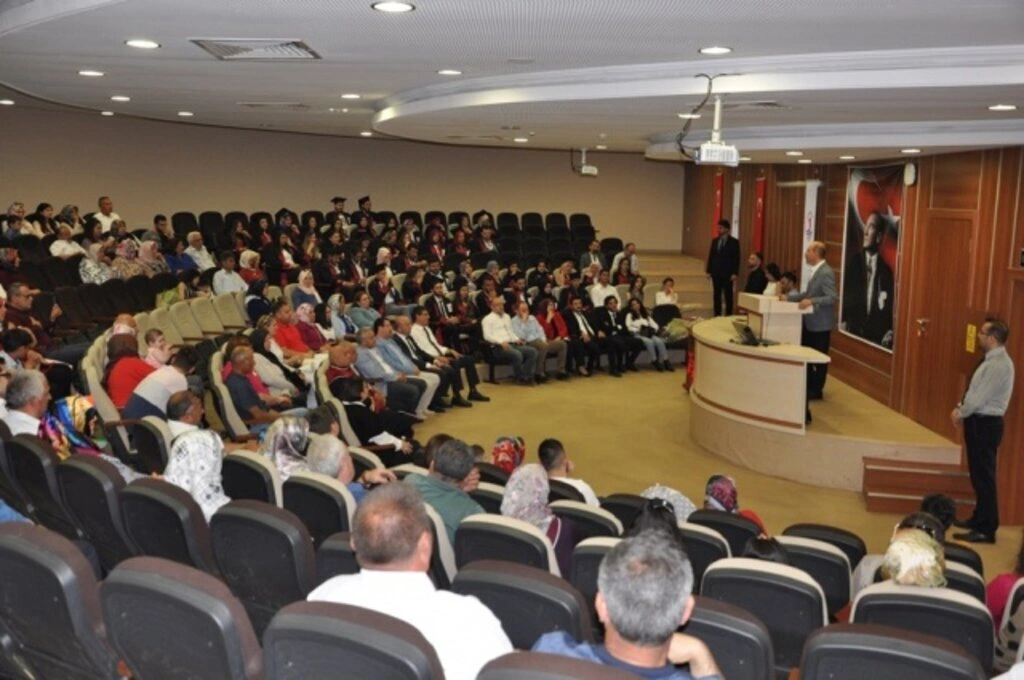 Terme Meslek Yüksekokulu'nda mezuniyet coşkusu