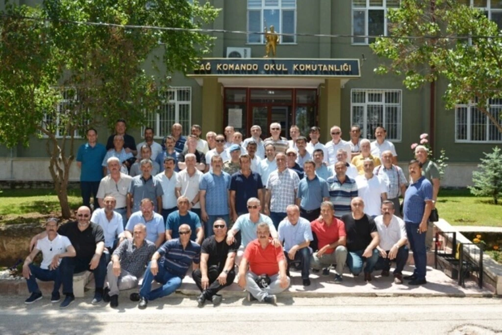 Şehitler Bölüğünden 32 Yıl Sonra Acemi Birliğine Ziyaret