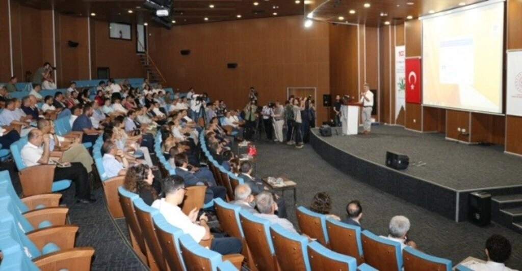 Türkiye Kenevir Sektörü Birinci Buluşması Samsun'da gerçekleştirildi