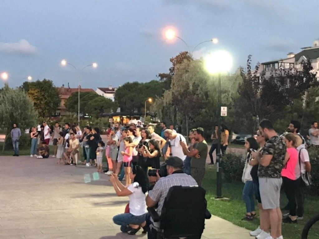 TOG Samsun İğne Deliği Gençlik Merkezi üyeleri Atakum Sahilinde temizlik yaptı