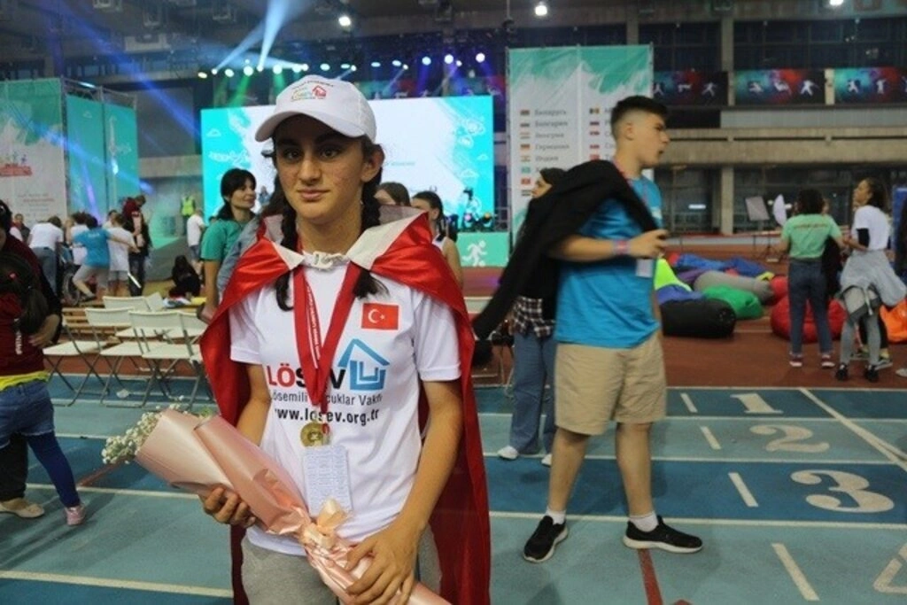 LÖSEV’in desteklediği 10 çocuk 11 madalya ile ülkemize döndü