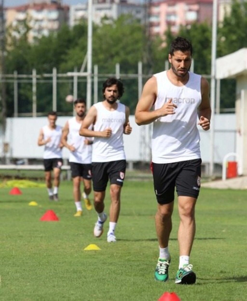 Samsunsporlu futbolcular laktat performans testinden geçti