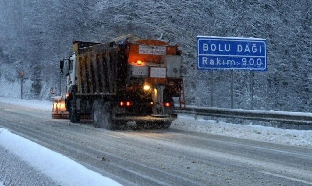 Kar yağışı hayatı olumsuz etkiliyor
