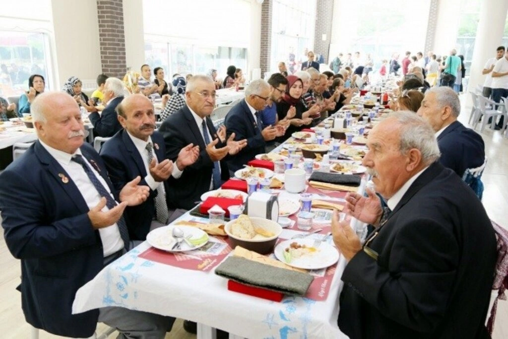 Kıbrıs Gazileri'ne Berat ve Madalyaları Tevcih edildi