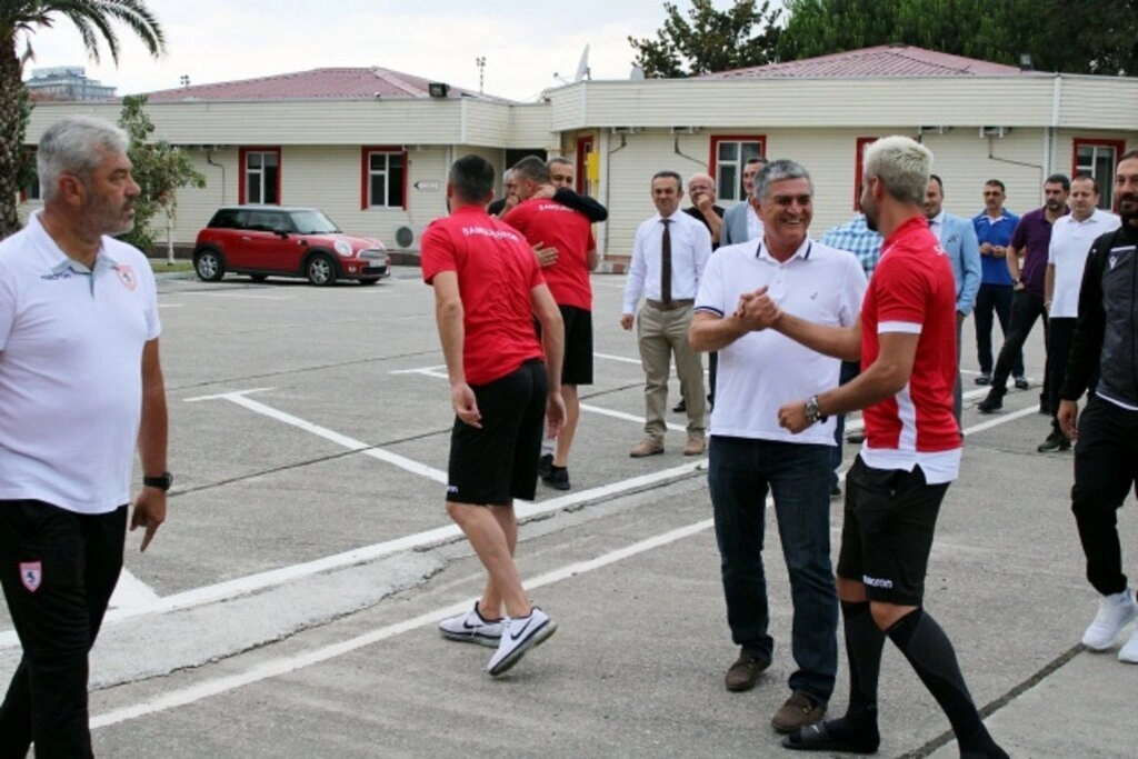 Samsunspor dualarla Bolu'ya hareket etti