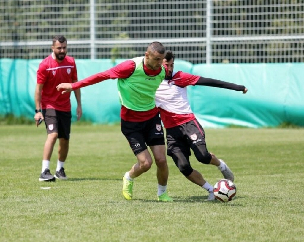 Samsunspor'un temposu ve hırsı, teknik heyetten alkış aldı