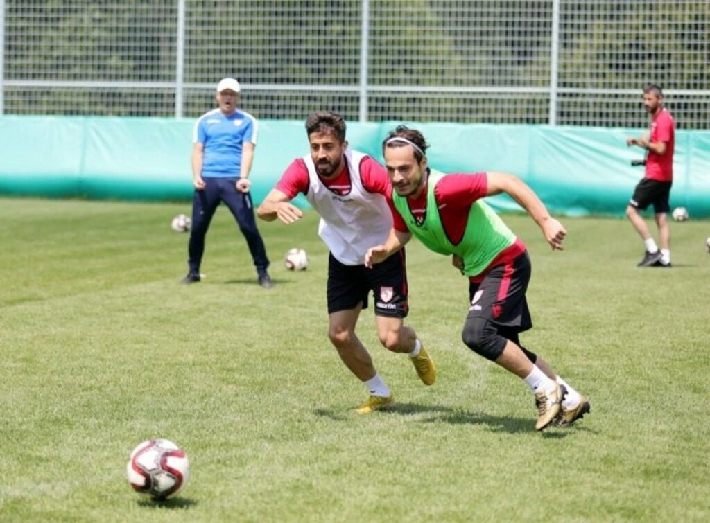 Samsunspor'un temposu ve hırsı, teknik heyetten alkış aldı