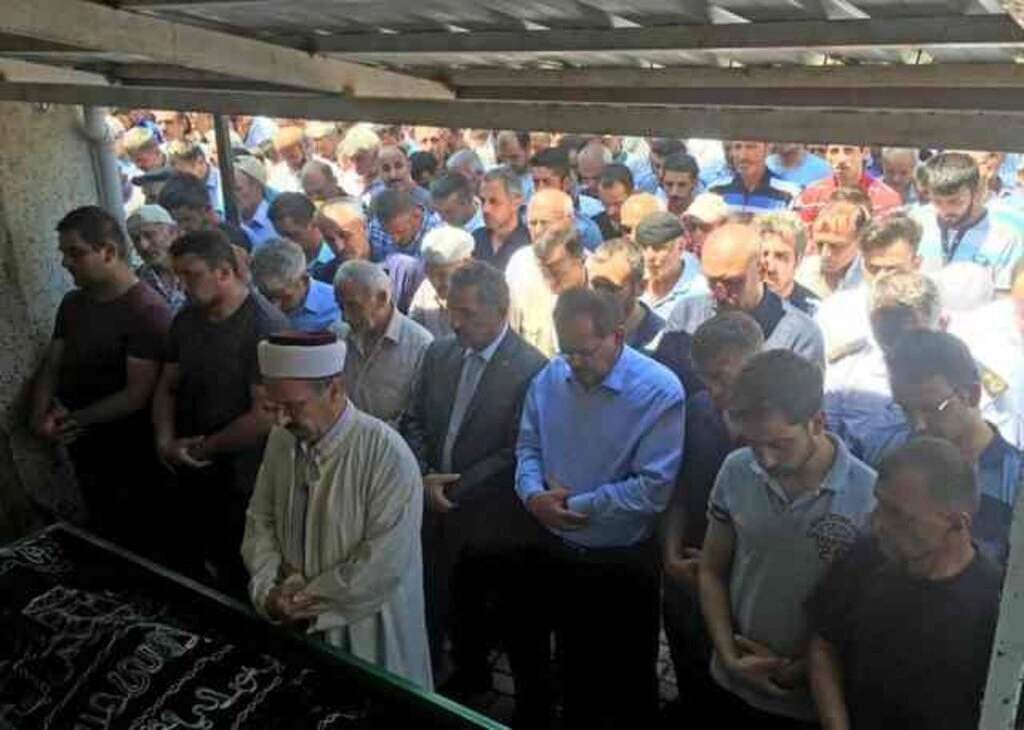 3 kuzen gözyaşlarıyla toprağa verildi