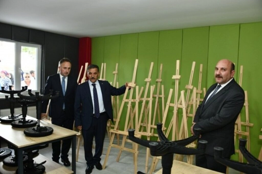 Dursun Korkmaz İlkokulu ve Ortaokulu Tekkeköy'de açıldı