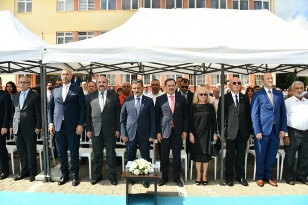 Dursun Korkmaz İlkokulu ve Ortaokulu Tekkeköy'de açıldı