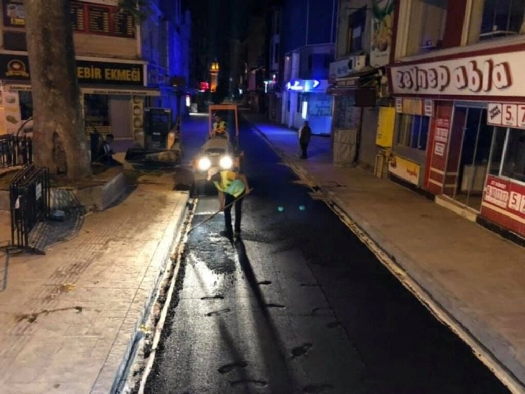 İlkadım'da sokak ve caddeler modern görünüm kazanıyor