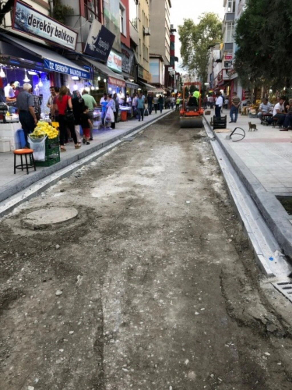 İlkadım'da sokak ve caddeler modern görünüm kazanıyor