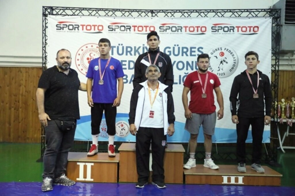 Samsun Yakakent Belediye Spor Kulübü'nden büyük başarı