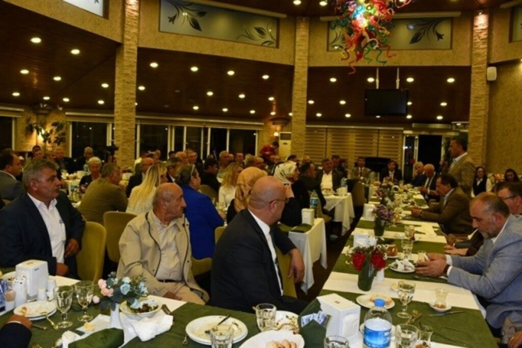 Muhtarlar Günü kapsamında Sevgi Kafe’de akşam yemeği düzenlendi