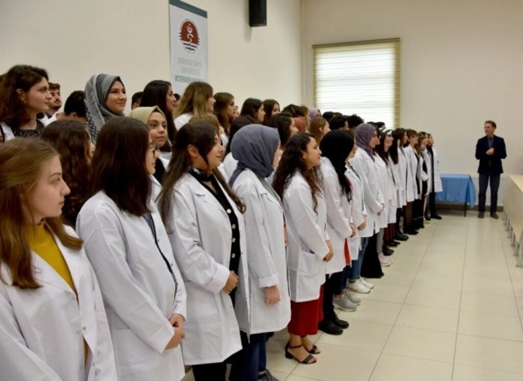 Veteriner Hekim Adayları Önlüklerini Giydi