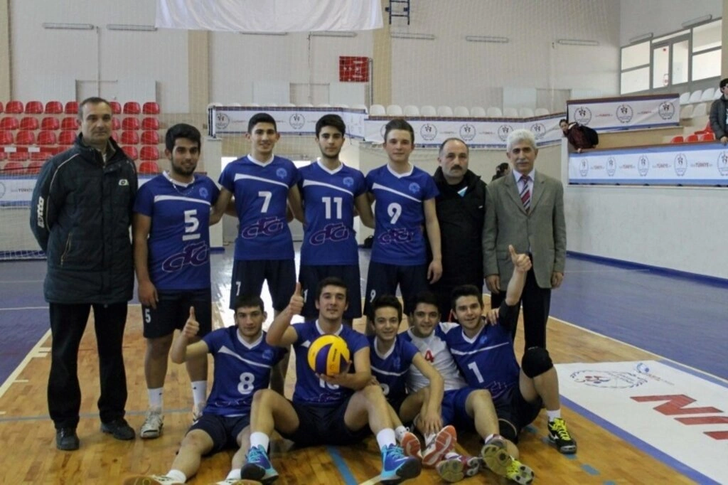 SAMSUN VOLEYBOL GENÇ ERKEKLER VE GENÇ BAYANLAR İL BİRİNCİLİĞİ SONA ERDİ