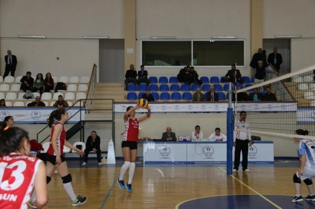 SAMSUN VOLEYBOL GENÇ ERKEKLER VE GENÇ BAYANLAR İL BİRİNCİLİĞİ SONA ERDİ