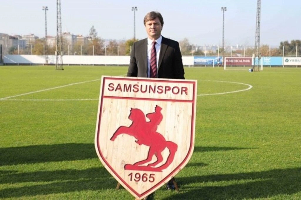 Ertuğrul Sağlam imzayı attı