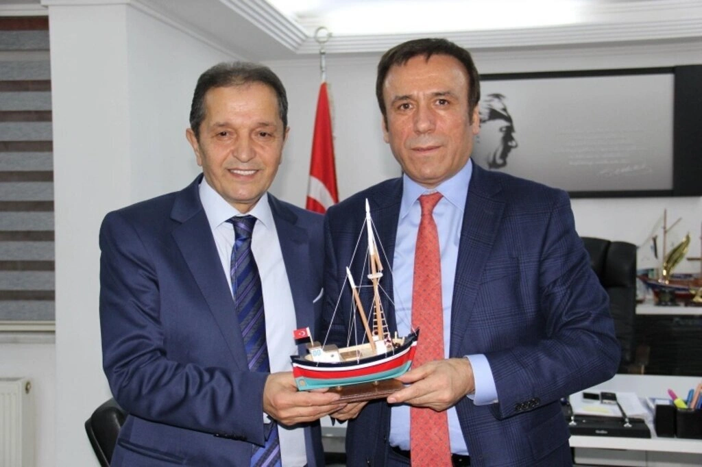 Canik Belediye Başkanı Osman Genç Sinop'ta