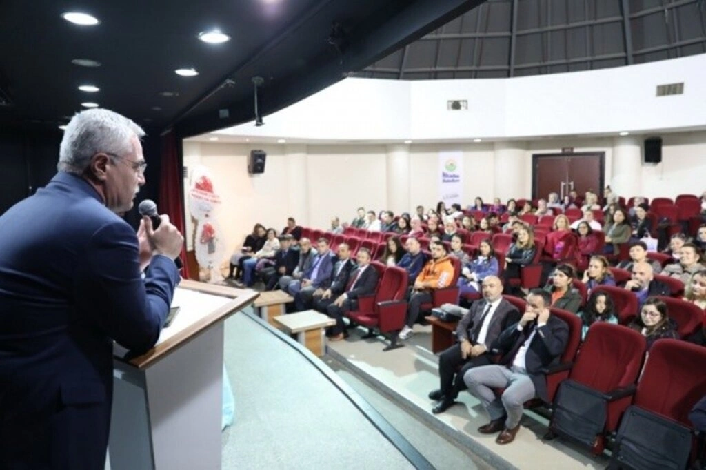 İlkadım Belediyesi'nden Öğretmenler Günü Kutlaması