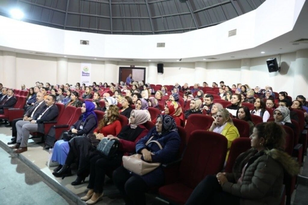 İlkadım Belediyesi'nden Öğretmenler Günü Kutlaması