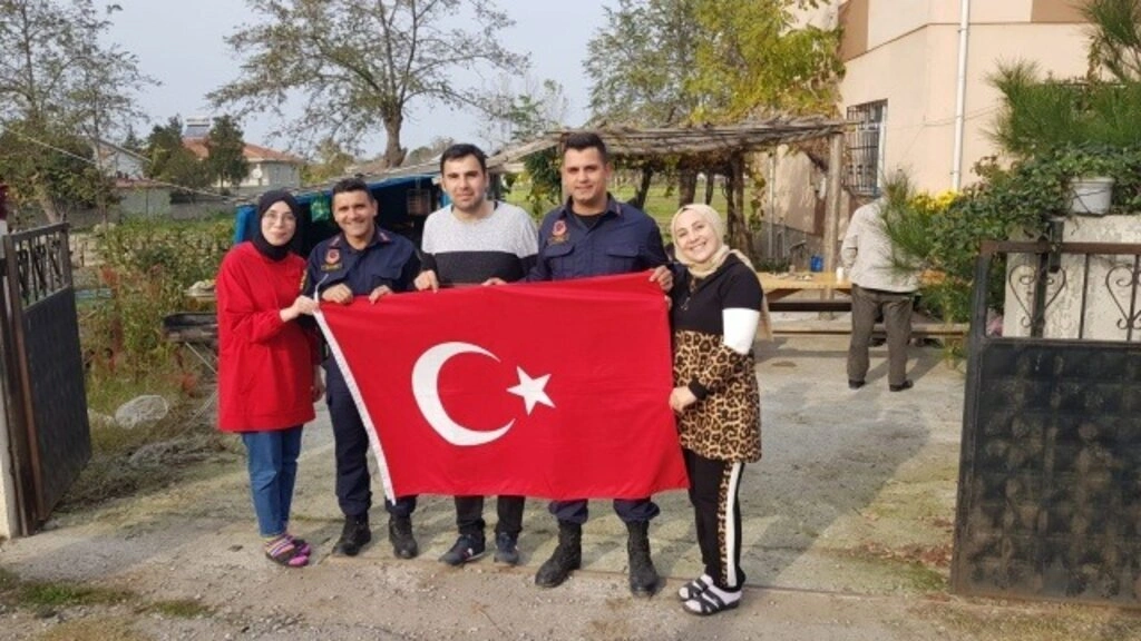 Genç Kızılay'dan, Küçük bir hediye büyük mutluluk