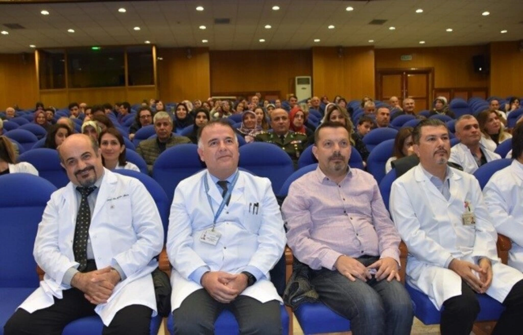 Genç Diş Hekimi Adayları Beyaz Önlüklerini Giydi