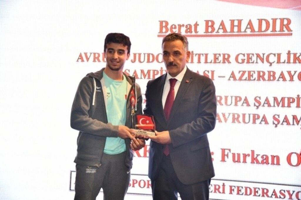 Samsun'da ASKF'den sporculara ödül