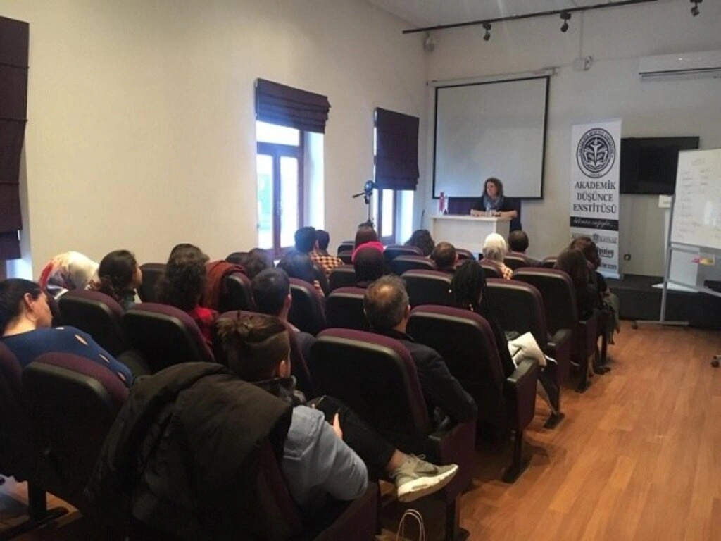 Akademik Düşünce Enstitüsü'nden Söyleşi