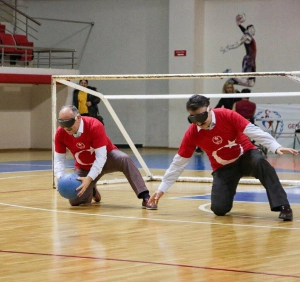 Samsun protokolü ile engelliler çeşitli branşlarda turnuva yaptılar