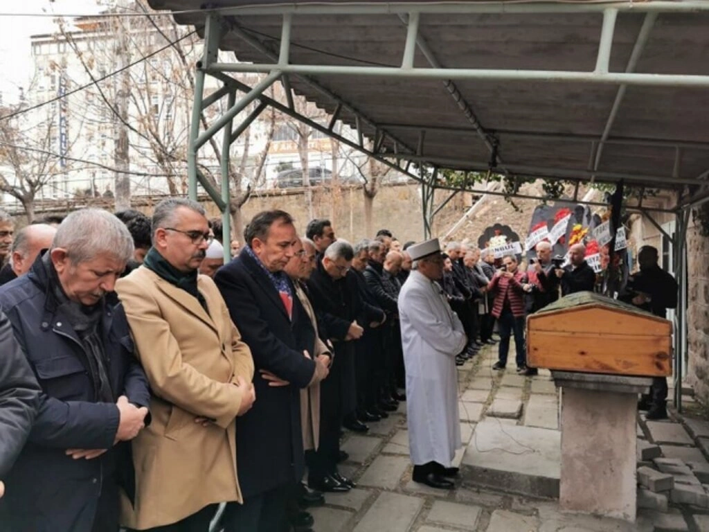 Haluk İpek'in kardeşi Selçuk İpek son yolculuğuna uğurlandı
